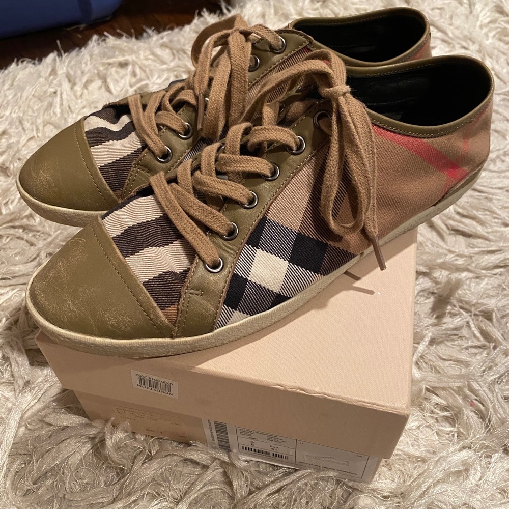 Burberry sneakers